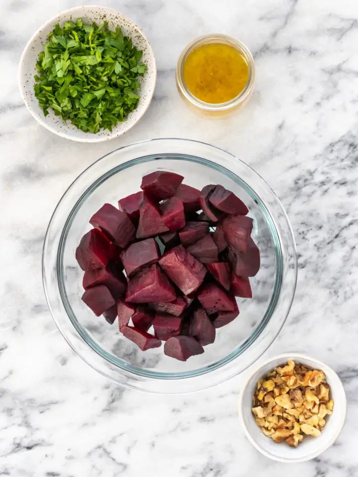 Salada De Beterraba Cozida Salsinha E Nozes Plantte