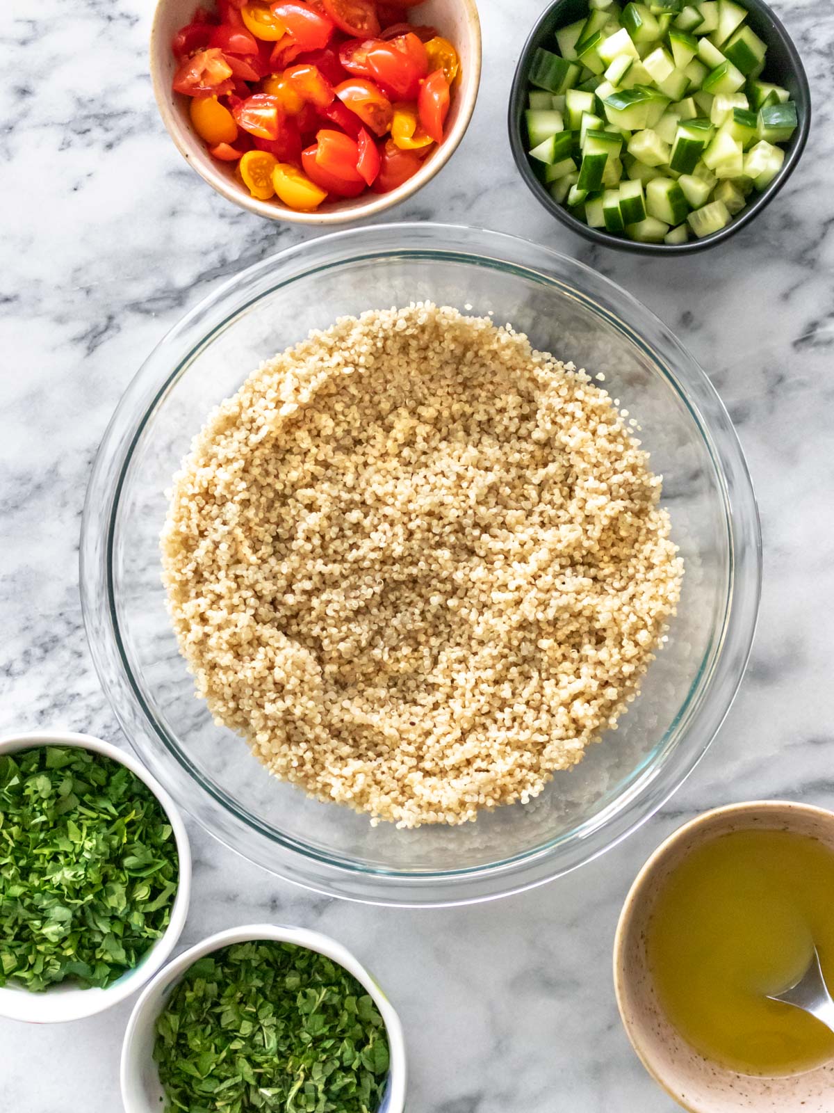 ingredientes para fazer tabule de quinoa