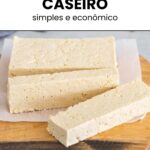 bloco de tofu caseiro cortado em cima de uma tábua, mostrando sua textura firme