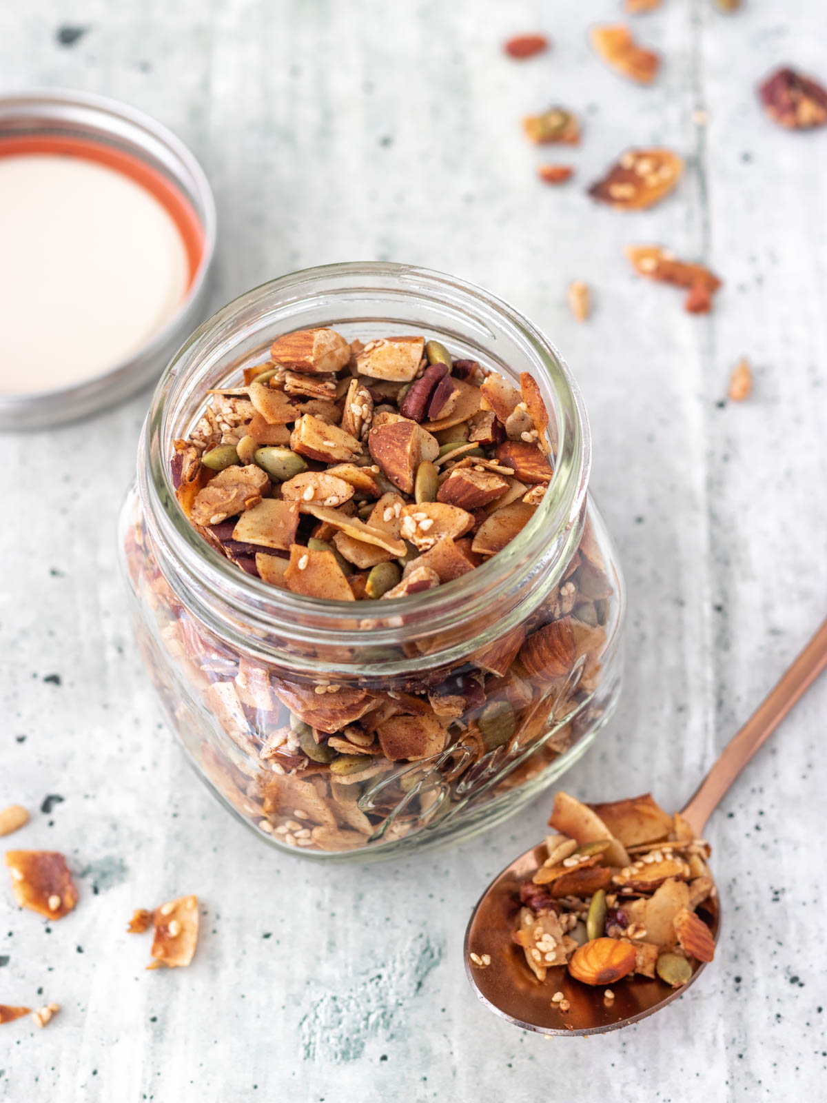 pote de vidro granola de oleaginosas e sementes